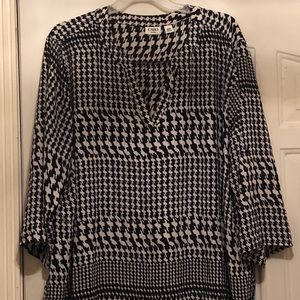 Houndstooth patterned tunic